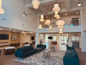 Vista Riverwest in Noblesville, IN - Foto de edificio - Building Photo