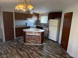 209 John Way in Dandridge, TN - Building Photo