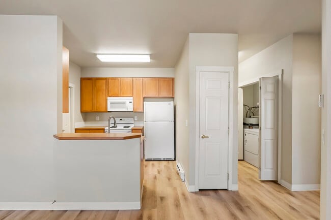 Ashton Apartments in Spokane, WA - Building Photo - Building Photo