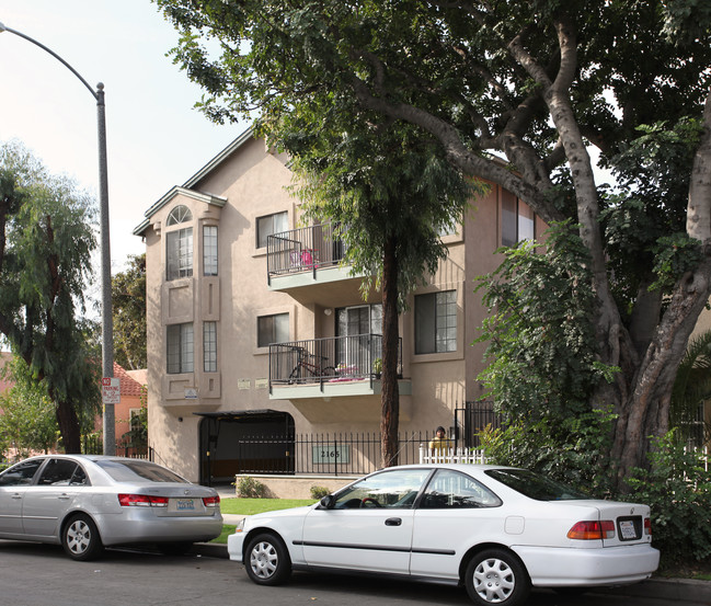 2165 Cedar Ave in Long Beach, CA - Building Photo - Building Photo