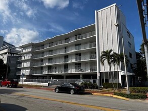 1100 Alton Rd in Miami Beach, FL - Building Photo - Building Photo