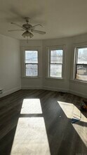 174 Brentwood Ave in Fairfield, CT - Foto de edificio - Building Photo