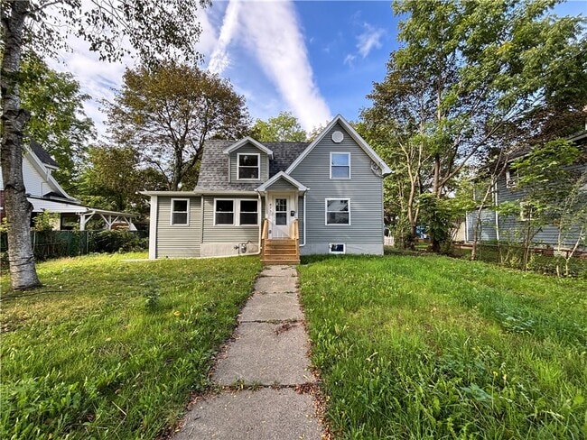 property at 815 Walnut St