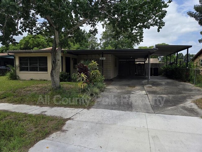 property at 2802 Geoffrey Dr