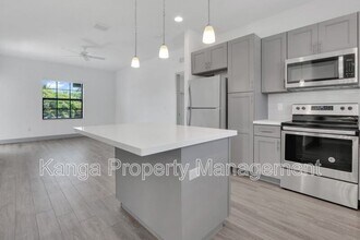 630 NE 14th Ct in Fort Lauderdale, FL - Foto de edificio - Building Photo