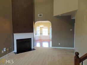 155 Seabreeze Ct in Newnan, GA - Building Photo - Building Photo