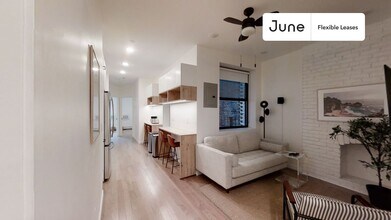 Nice Private ROOM in Manhattan, Unit 4 in New York, NY - Foto de edificio - Building Photo
