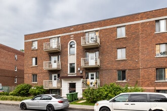 1555 Édouard-Laurin Boul in St. Laurent, QC - Building Photo - Building Photo