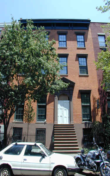 337 W 22nd St in New York, NY - Building Photo