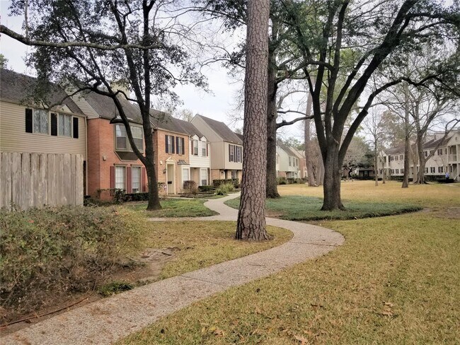 property at 13008 Trail Hollow Dr