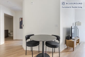 100 Callan Ave in San Leandro, CA - Building Photo - Building Photo