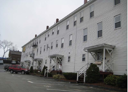 Amherst Coach Apartments in Nashua, NH - Foto de edificio - Building Photo