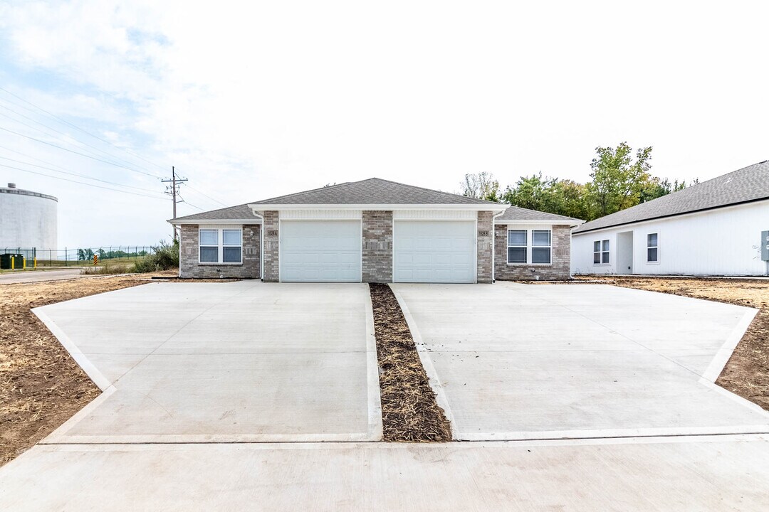 1528 Park Ave in Warrensburg, MO - Building Photo