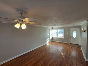 1009 Roxton Dr in St. Louis, MO - Building Photo - Building Photo