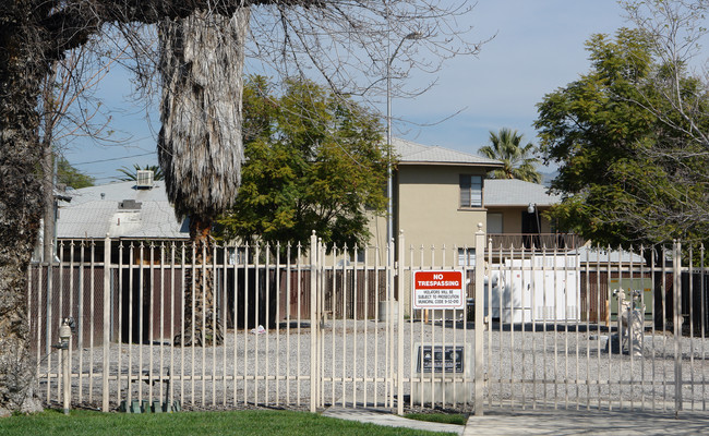 1115 Mayfield Ave in San Bernardino, CA - Building Photo - Building Photo