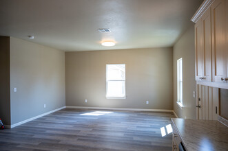 2105 NE 12th St in Oklahoma City, OK - Building Photo - Building Photo