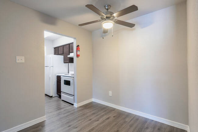 Serena Village 2 Apartments in Houston, TX - Building Photo - Interior Photo