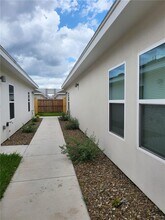 22 W Kenwood St in Edinburg, TX - Building Photo - Building Photo