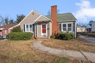 3223 Anderson Dr in Winston-Salem, NC - Building Photo