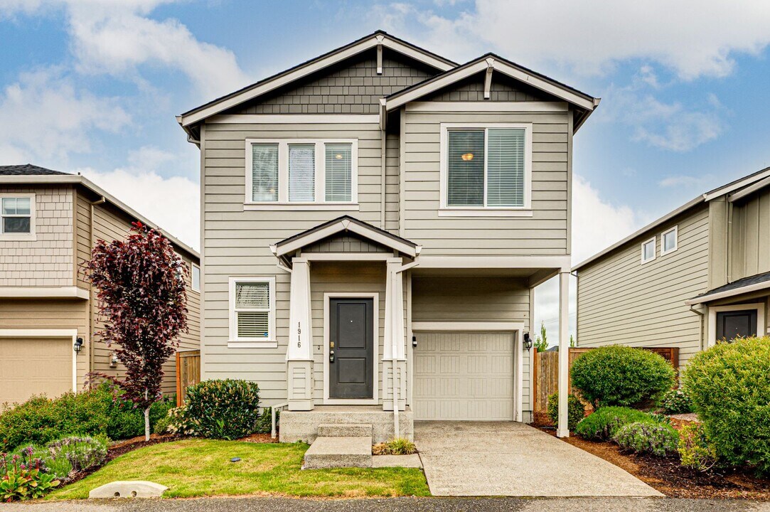 1916 Robin Way in Ridgefield, WA - Building Photo