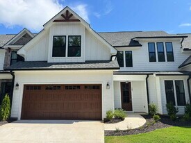 305 Breakwater Ln in Seneca, SC - Building Photo