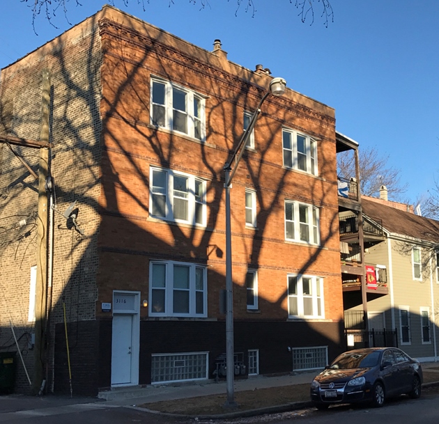 2101 W Fletcher St in Chicago, IL - Building Photo