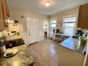 51 Patten St, Unit 1 in Boston, MA - Building Photo - Building Photo