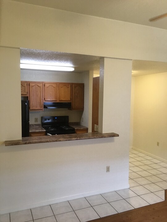 2704 Wakefield Dr, Unit 1 in Jonesboro, AR - Building Photo