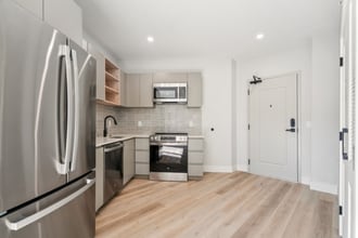 3748 Lancaster Ave in Philadelphia, PA - Foto de edificio - Building Photo