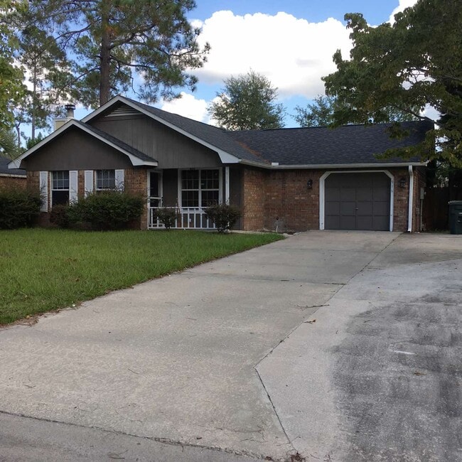 property at 916 Mandarin Dr