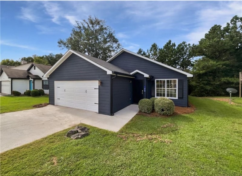 834 Pine Shoals Ct in Atlanta, GA - Foto de edificio