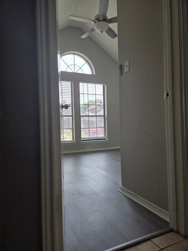 2307 Weatherby Dr in Mesquite, TX - Building Photo - Building Photo