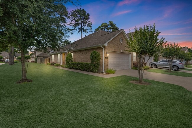 property at 2034 Que Manor Dr