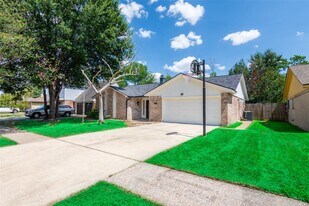 4015 Postwood Dr in Spring, TX - Building Photo