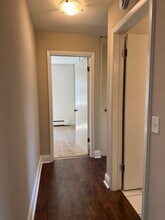 2260 N Summit Ave, Unit 205 in Milwaukee, WI - Foto de edificio - Building Photo