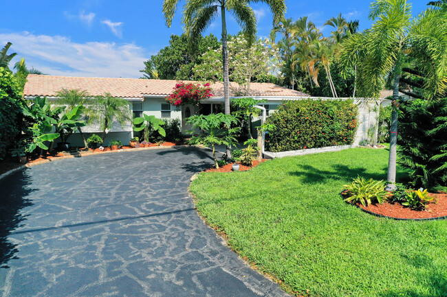 2309 NE 18th Ave in Wilton Manors, FL - Building Photo - Building Photo