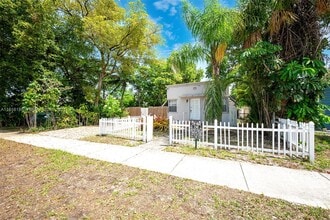1922 McKinley St in Hollywood, FL - Building Photo - Building Photo