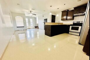 1204 W Fig Ave in Pharr, TX - Building Photo