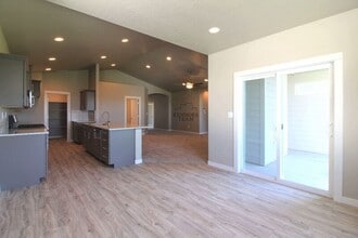 4718 Philippi Dr in Pasco, WA - Building Photo - Building Photo