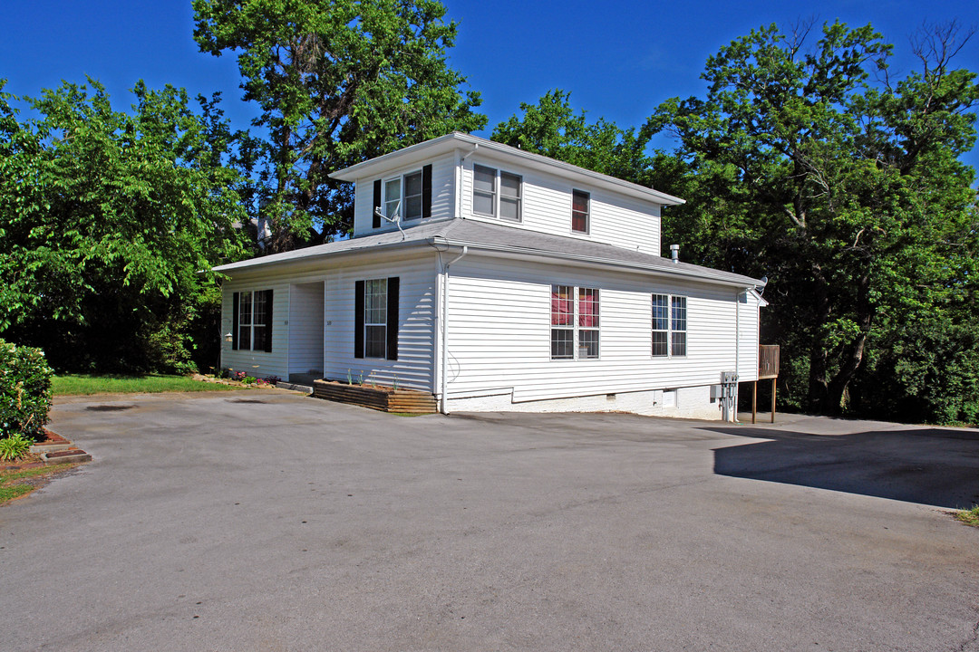 533-537 Lord Ave in Maryville, TN - Building Photo