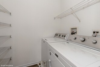 194 Station Park Cir in Grayslake, IL - Building Photo - Building Photo