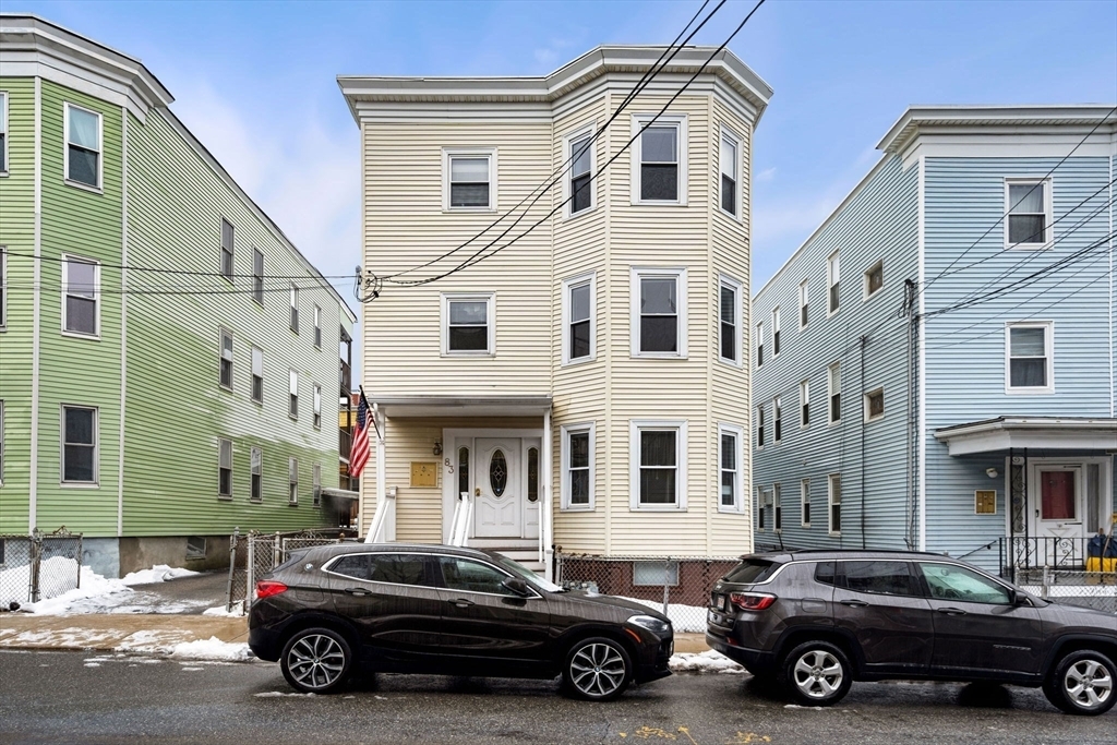 83 Marion St, Unit 1 in Somerville, MA - Foto de edificio