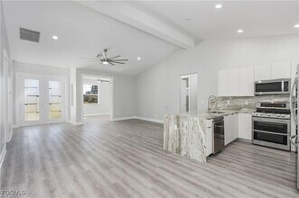 2601 Diplomat Pkwy W in Cape Coral, FL - Building Photo - Building Photo