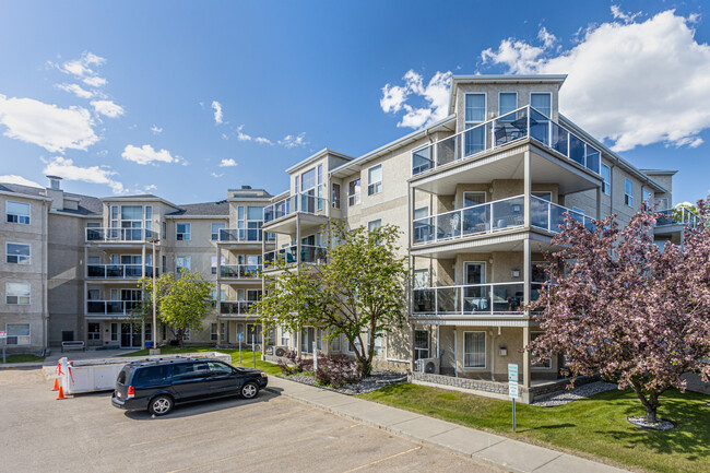 9704 174th St NW in Edmonton, AB - Building Photo - Building Photo