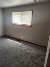 337 Pershing Ave NE in North Canton, OH - Building Photo - Building Photo