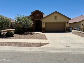 7790 Enchanted Cir Dr in El Paso, TX - Building Photo