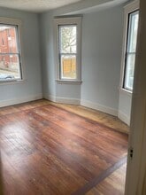 1736 Lincoln Ave, Unit 2 in Cincinnati, OH - Foto de edificio - Building Photo