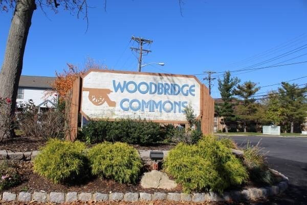 property at 2104 Woodbridge Commons Way