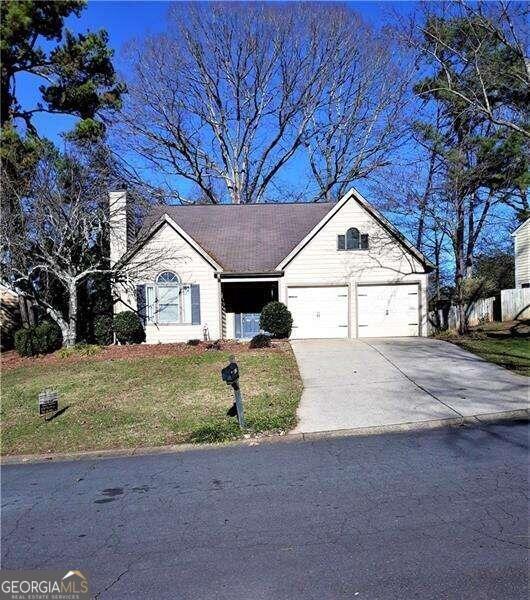 4564 Hickory Forest Dr NW in Acworth, GA - Foto de edificio