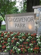 10304 Rockville Pike in Rockville, MD - Building Photo - Building Photo